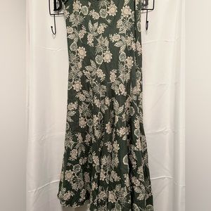 Lola P floral skirt size XL in great condition.